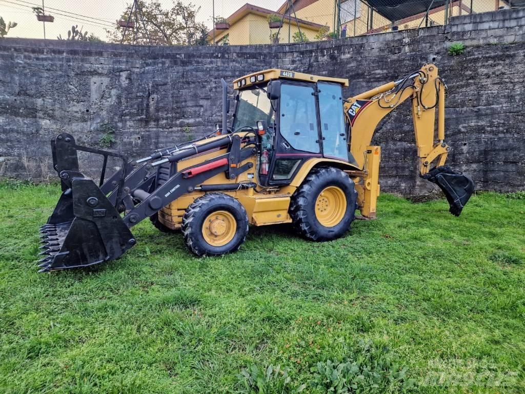 CAT 442 D Екскаватори-навантажувачі