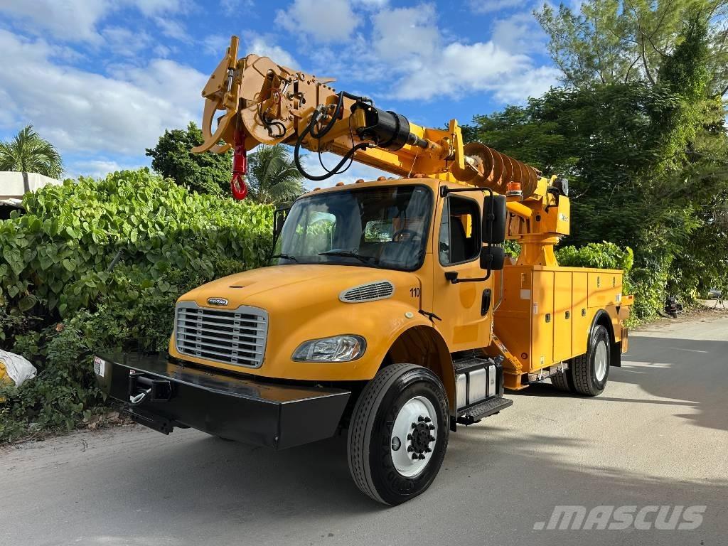 Freightliner M2 Вантажівки / спеціальні