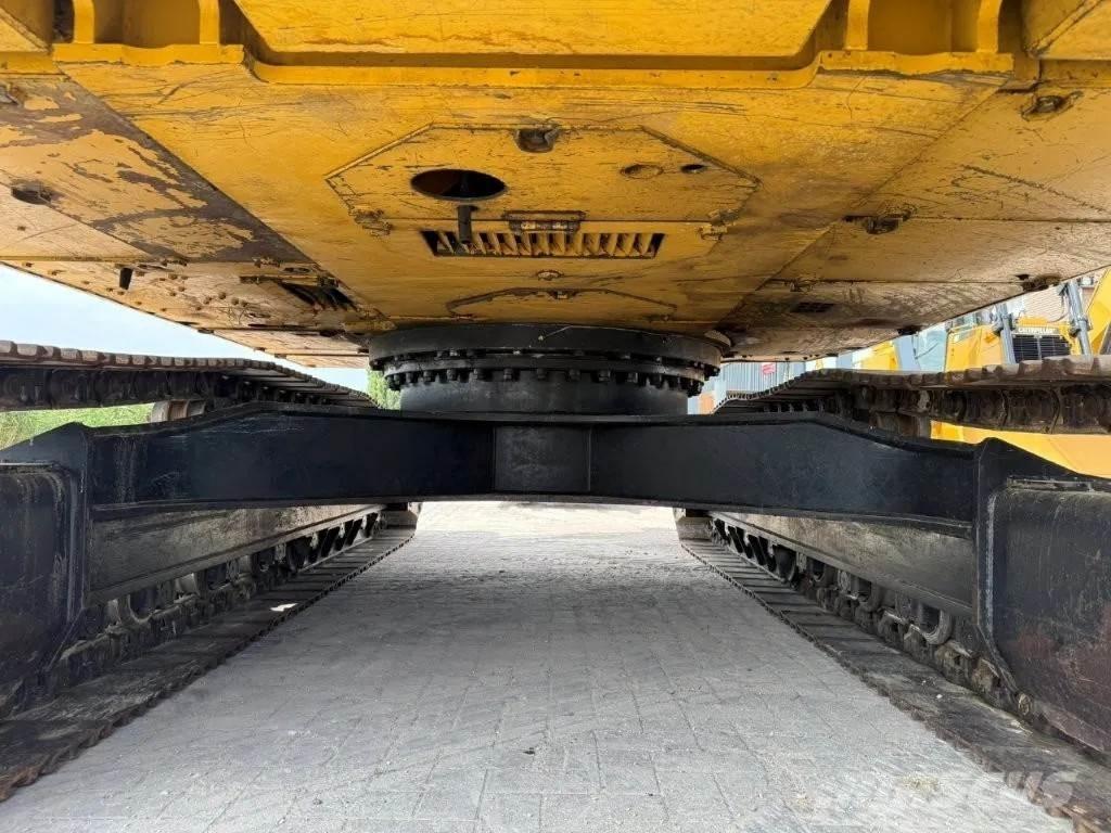 CAT 322CLN Гусеничні екскаватори