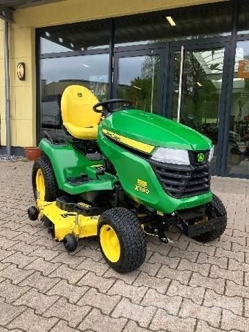 John Deere X590 Самохідні газонокосарки