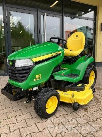 John Deere X590 Самохідні газонокосарки