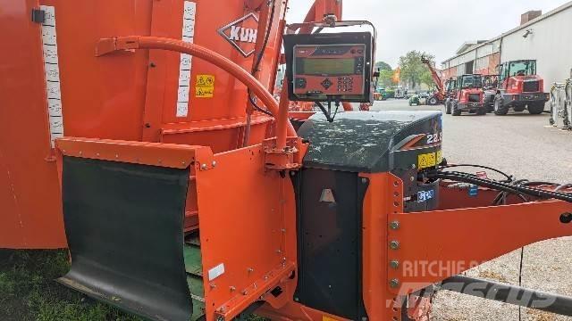 Kuhn Profile 22.2CL Годівниці для тварин