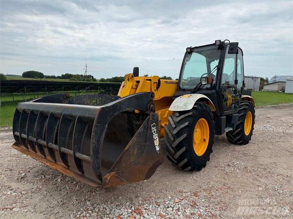 JCB  Телескопічні навантажувачі