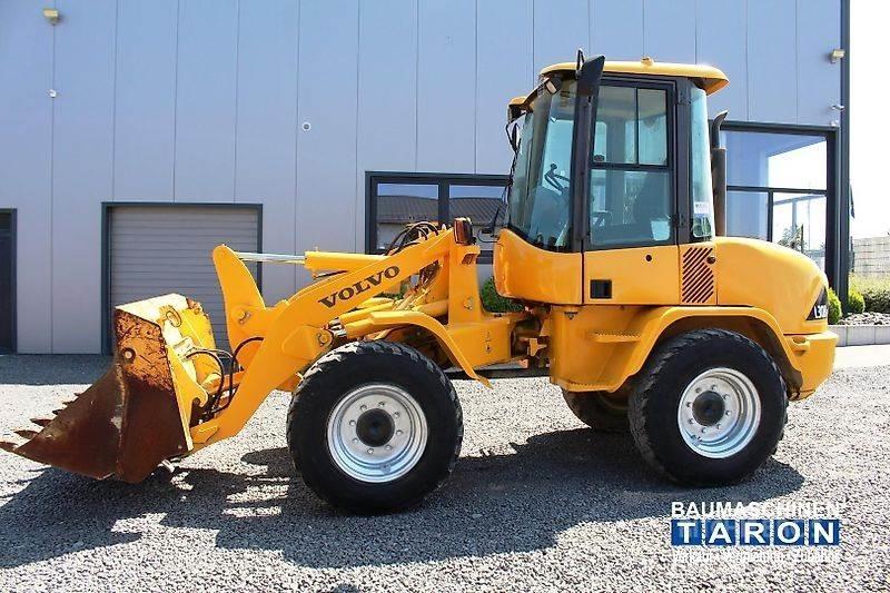Volvo L30B Фронтальні навантажувачі