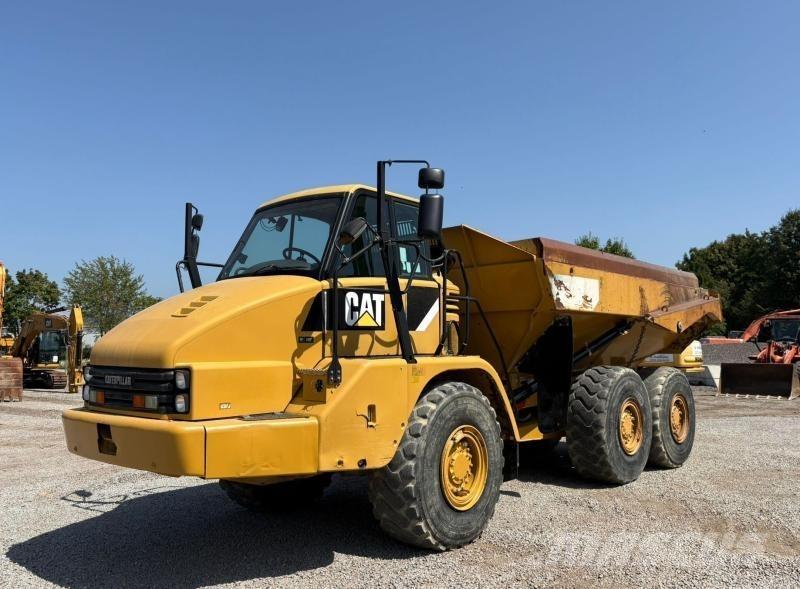 CAT 730 Зчленовані самоскиди