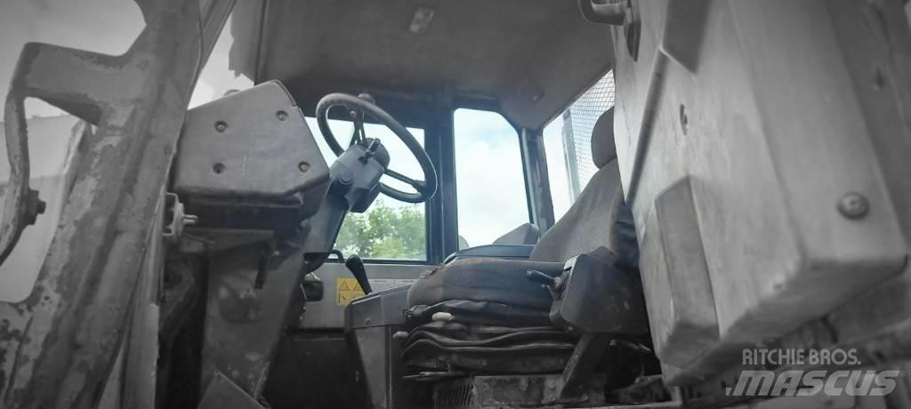 Komatsu HM 300-2 Зчленовані самоскиди