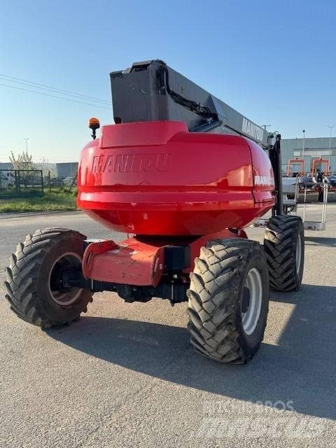 Manitou 200 ATJ Компактні самохідні стрілові підйомники