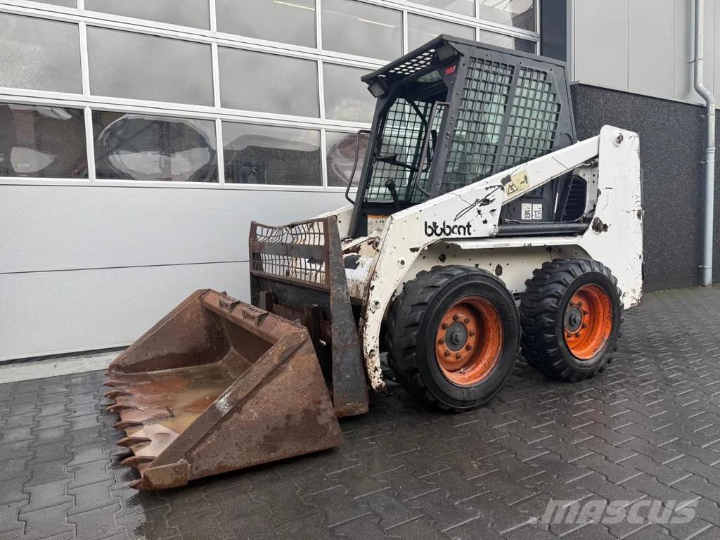 Bobcat 751 Міні-навантажувачі