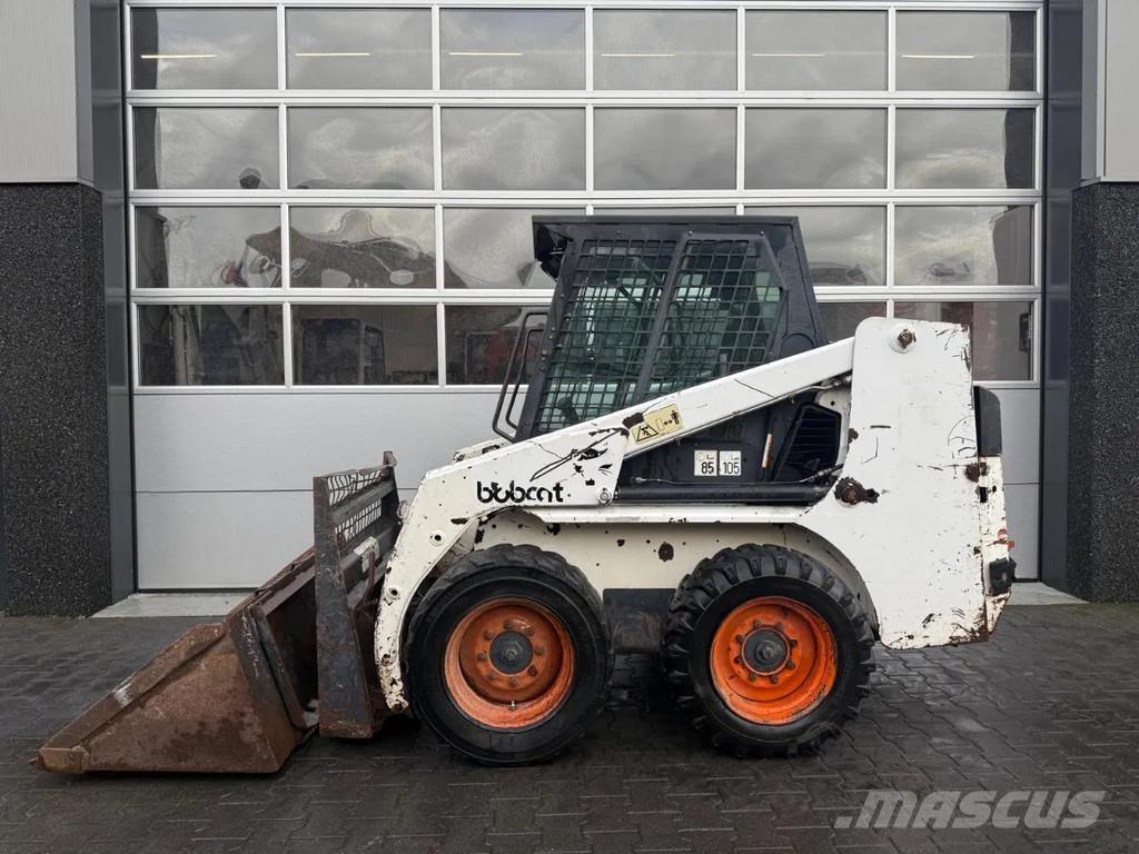 Bobcat 751 Міні-навантажувачі