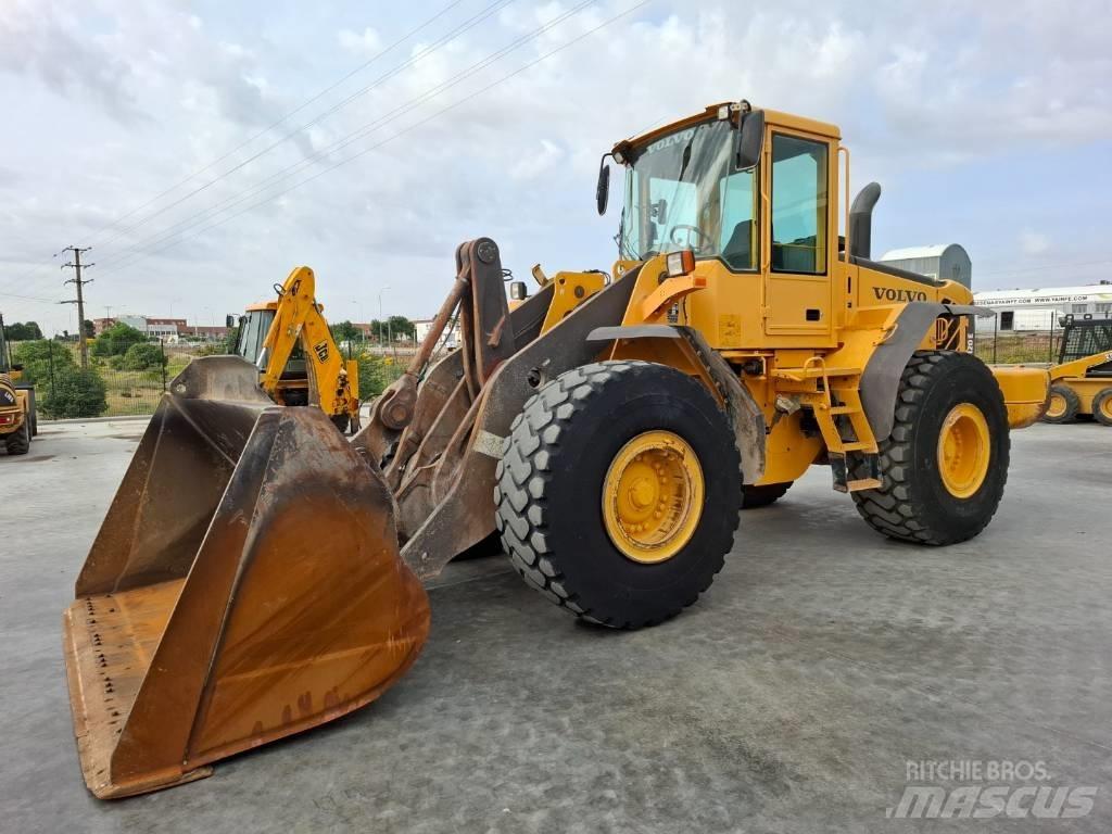 Volvo L 120 E Фронтальні навантажувачі
