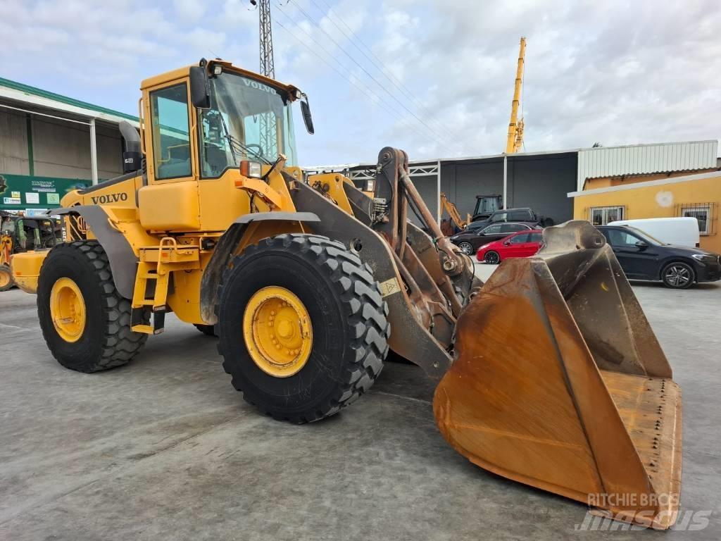 Volvo L 120 E Фронтальні навантажувачі