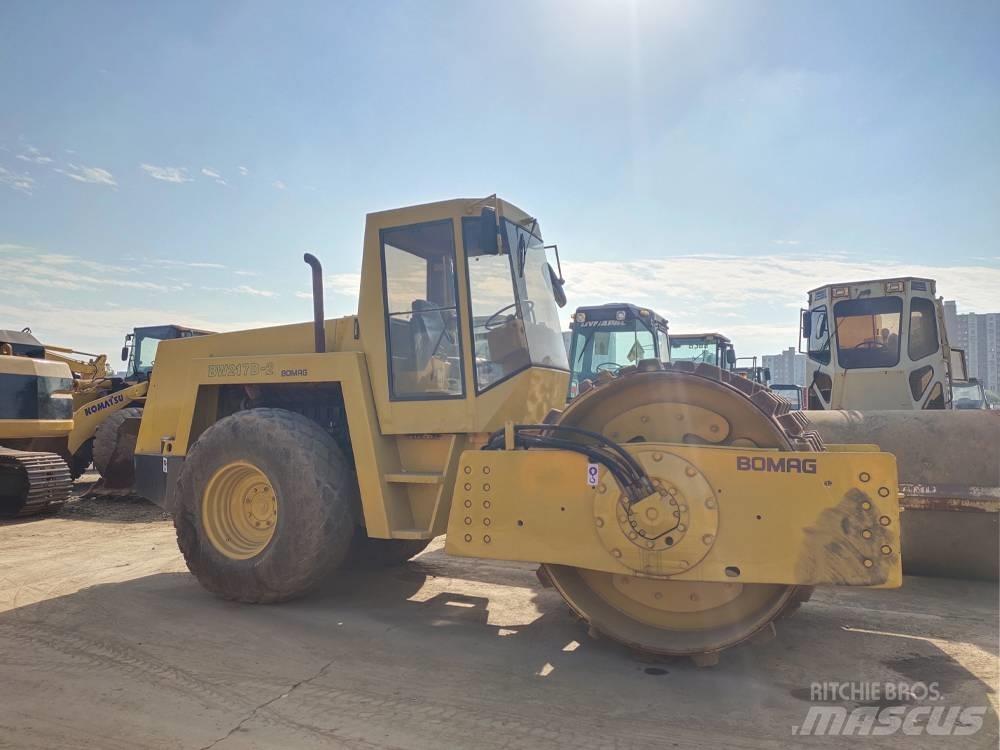Bomag BW 217 Грунтові котки