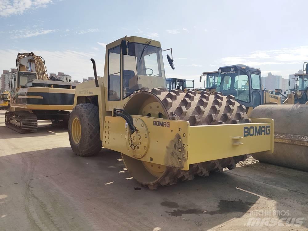 Bomag BW 217 Грунтові котки