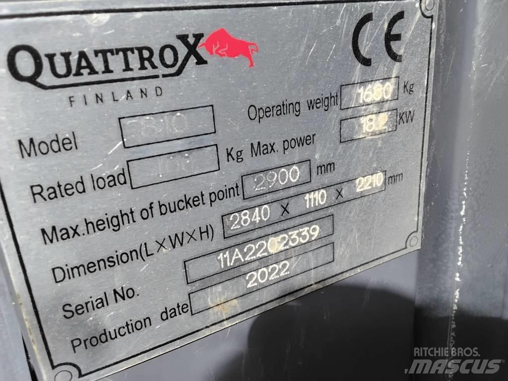 QuattroX 810 Малі навантажувачі