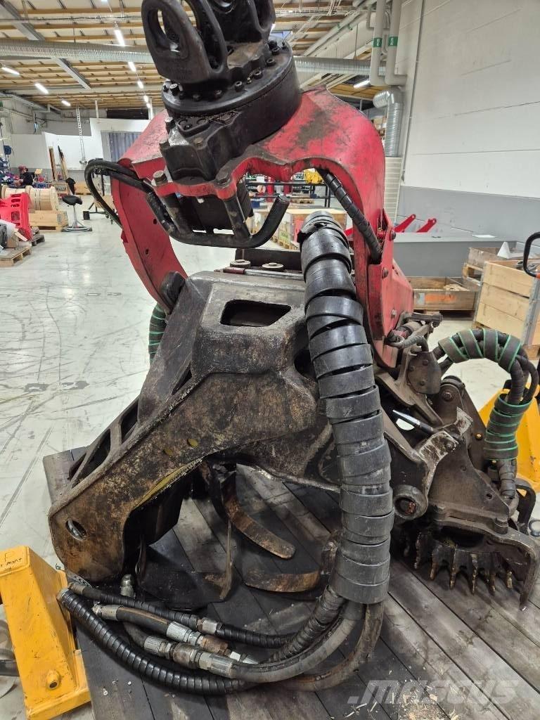 Komatsu C 144 Валочні головки