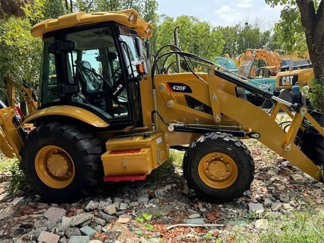 CAT 420 F Екскаватори-навантажувачі