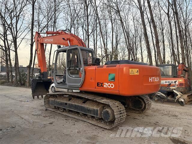 Hitachi EX200 Гусеничні екскаватори