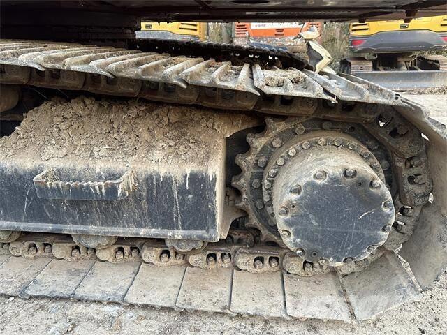 Hitachi EX200 Гусеничні екскаватори