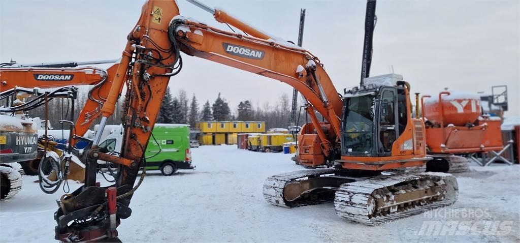 Doosan DX235LCR Гусеничні екскаватори