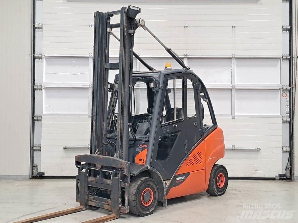 Linde H25D-02 Дизельні навантажувачі