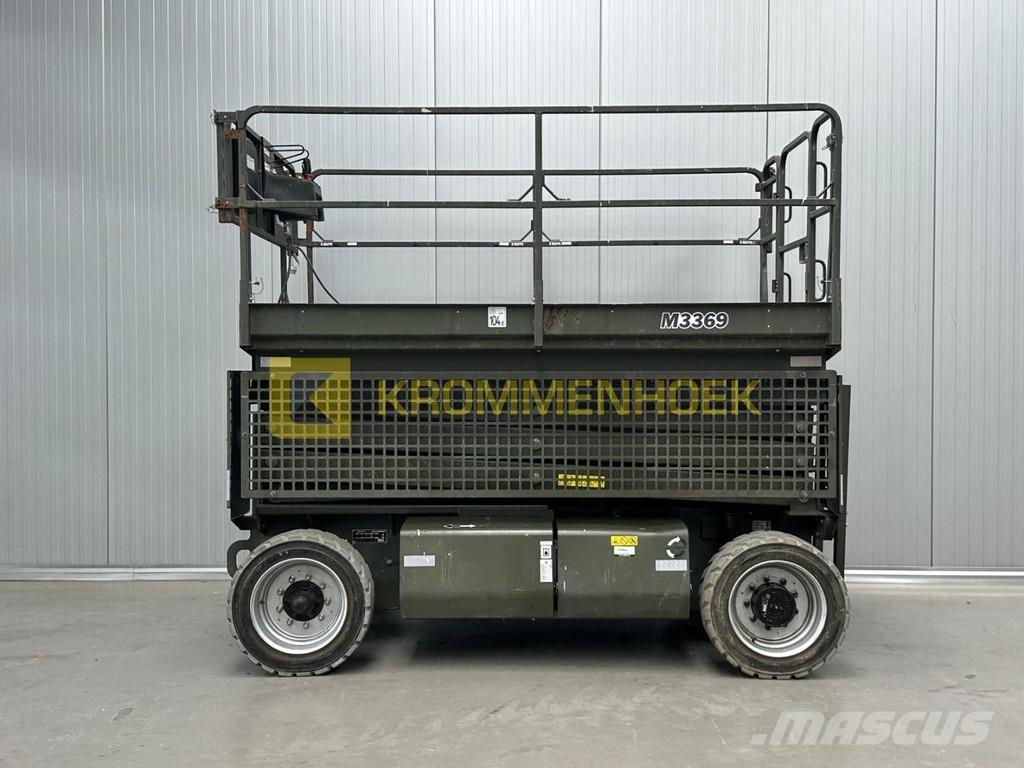 JLG M 3369 Підйомники-ножиці