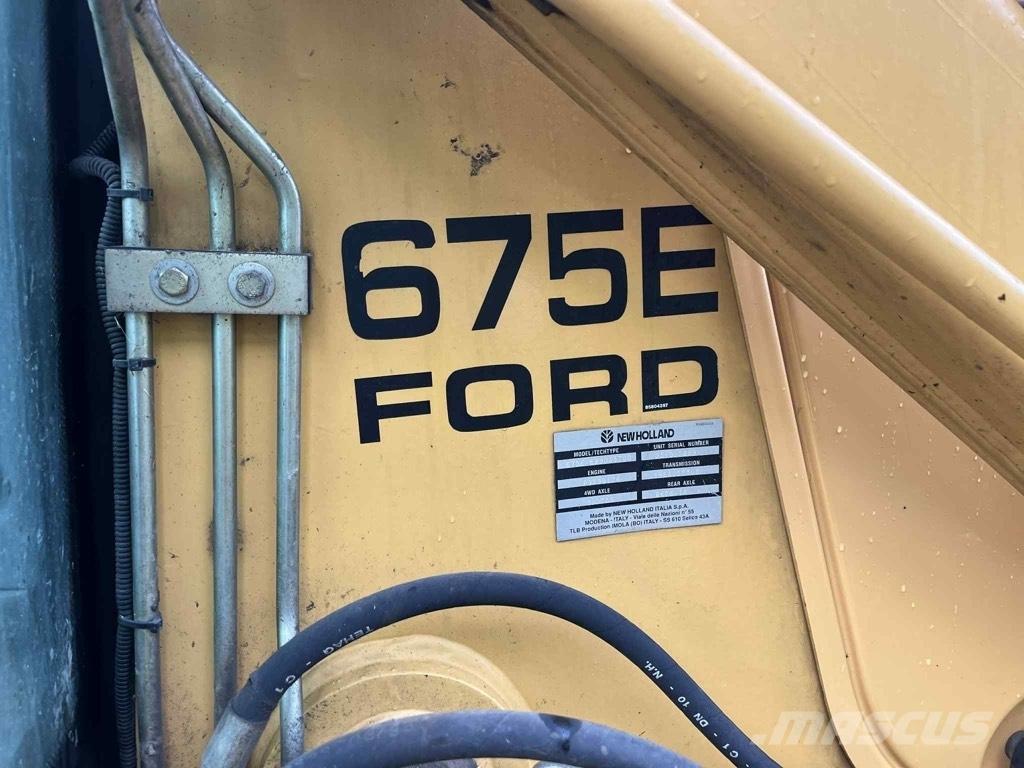 New Holland 675 E Екскаватори-навантажувачі