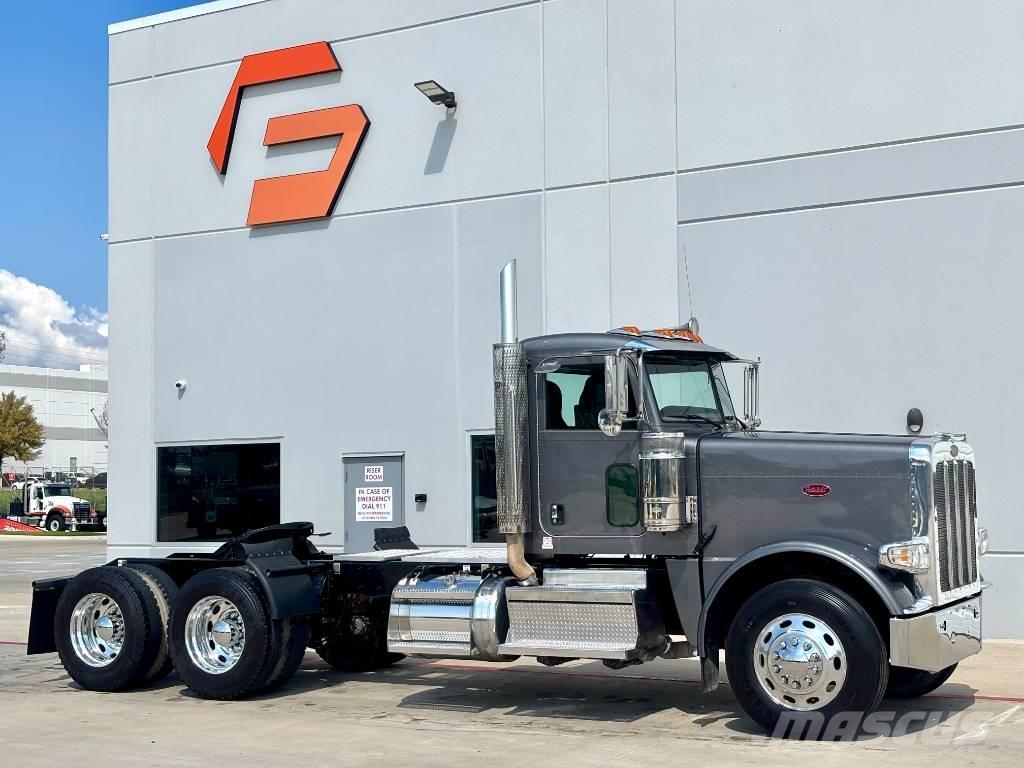 Peterbilt 389 Тягачі