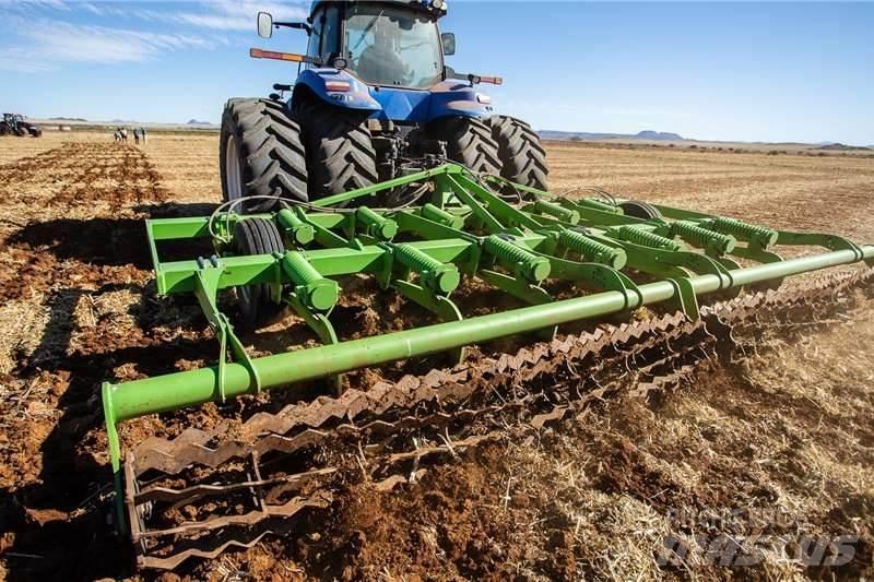 Agrico T800 Reset Вантажівки / спеціальні