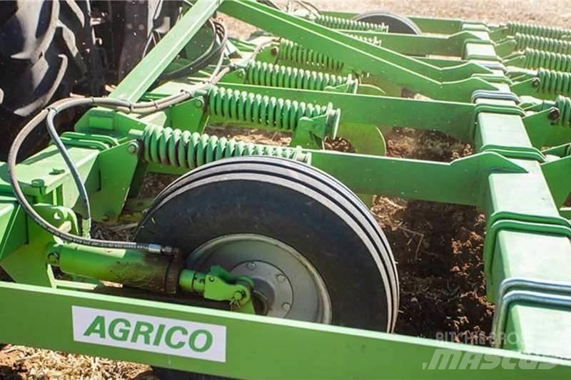 Agrico T800 Reset Вантажівки / спеціальні