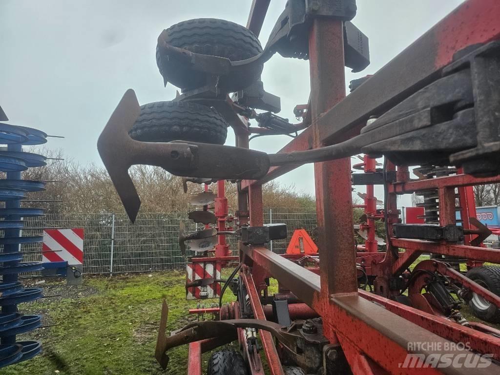 Horsch Terrano 8 FG Борони