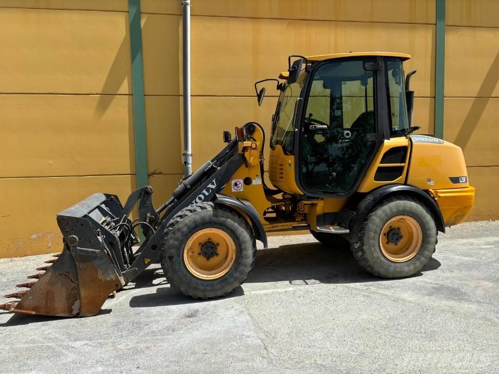 Volvo L 25 F Фронтальні навантажувачі