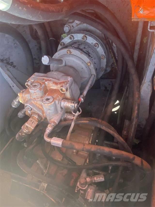 Hitachi EX120 Гусеничні екскаватори