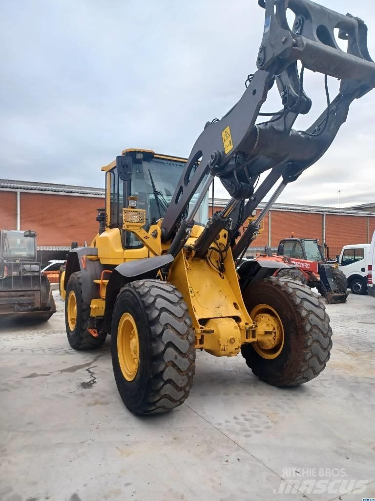 Volvo L 70 H Фронтальні навантажувачі