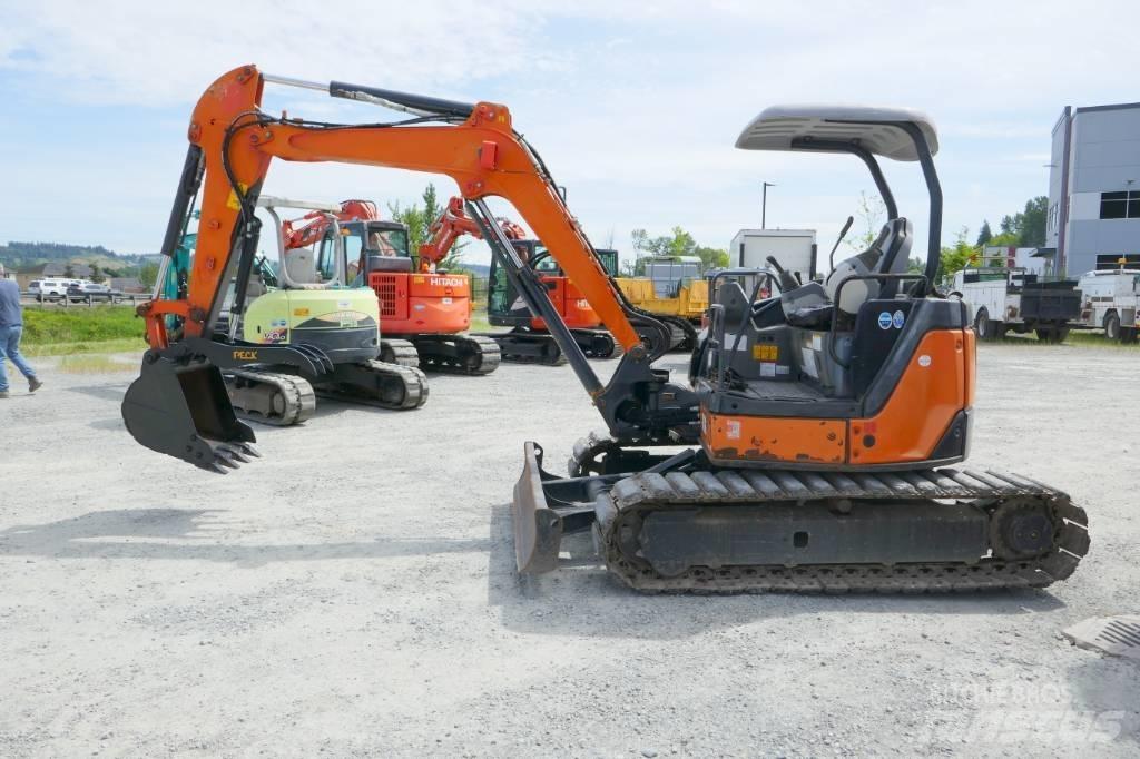 Hitachi ZX40U-3 Міні-екскаватори < 7т