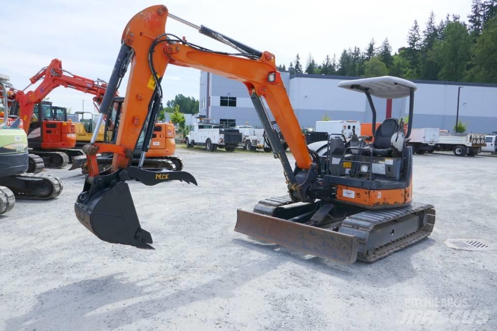 Hitachi ZX40U-3 Міні-екскаватори < 7т