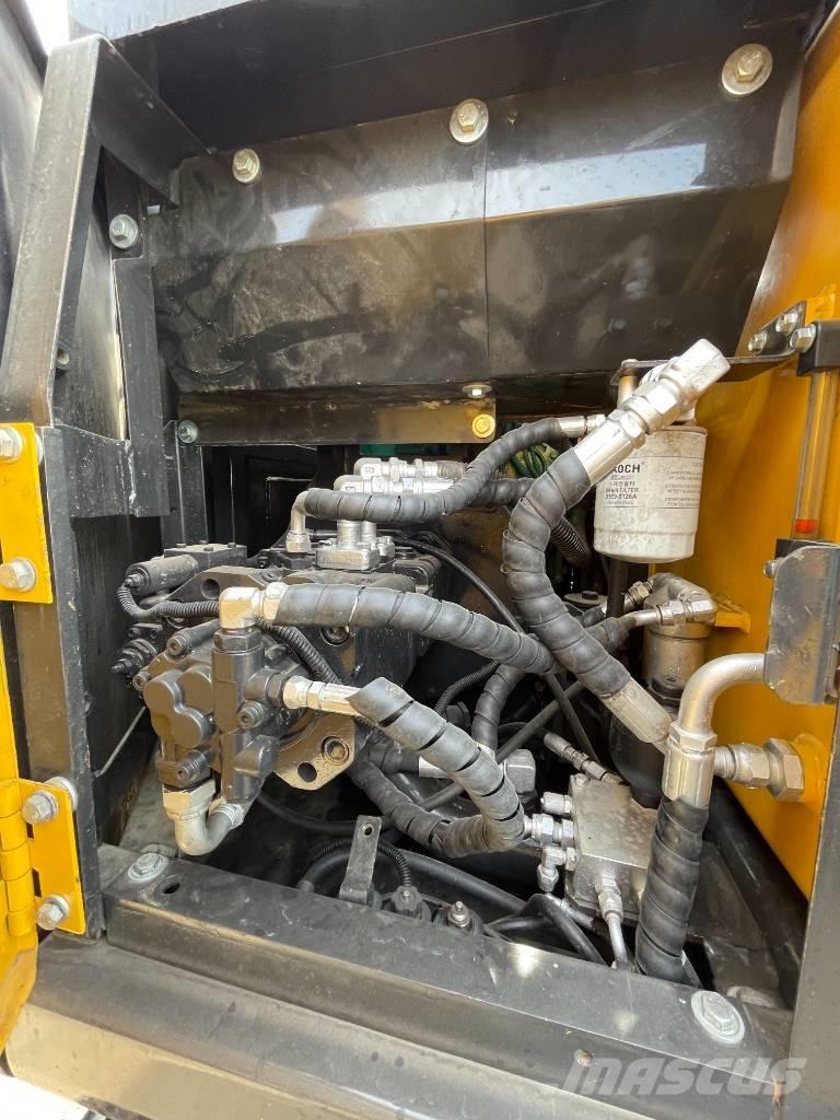 Volvo EC 140 Гусеничні екскаватори