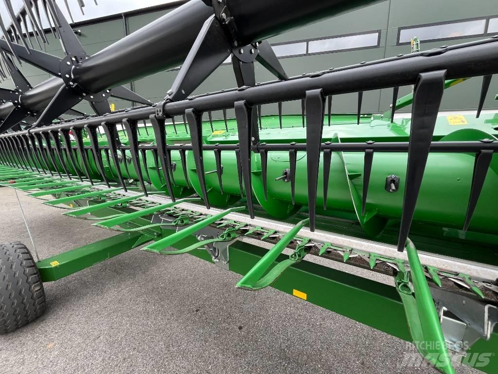 John Deere T 550 Зернозбиральні комбайни