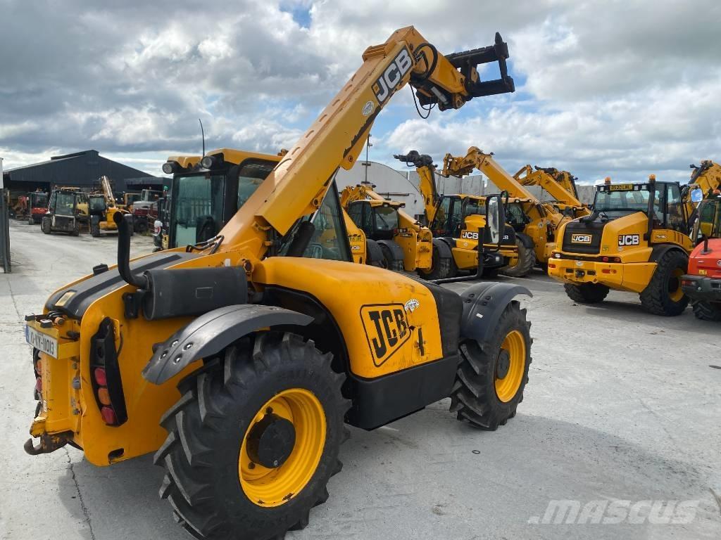 JCB 526-56 Телескопічний навантажувач