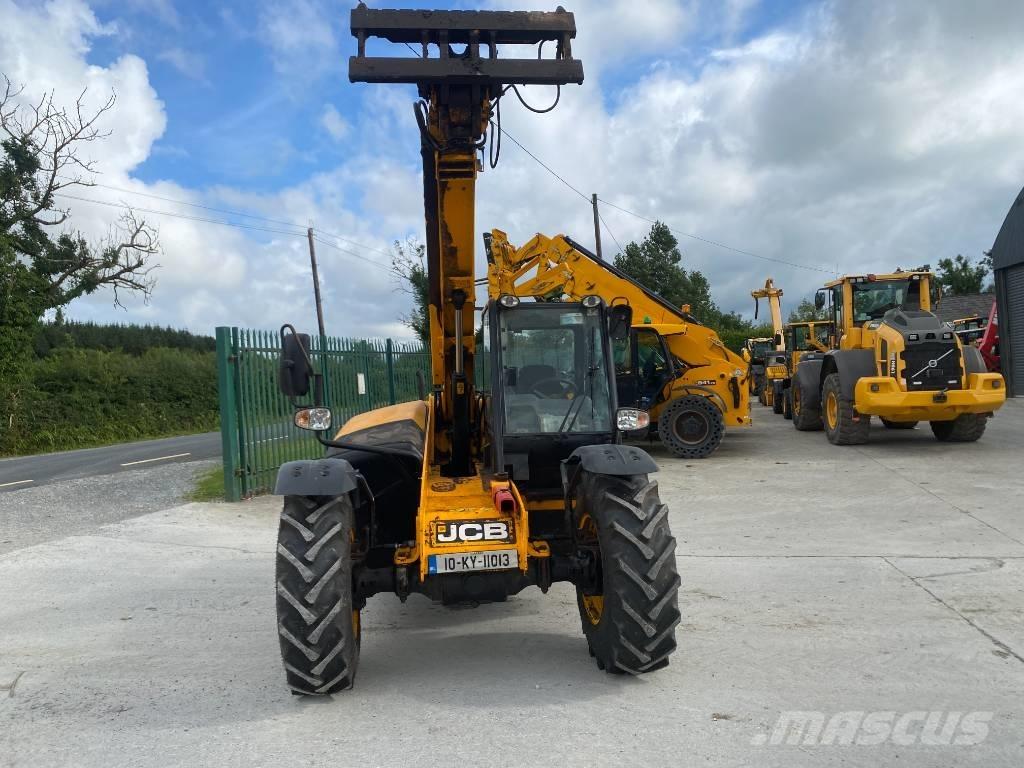 JCB 526-56 Телескопічний навантажувач