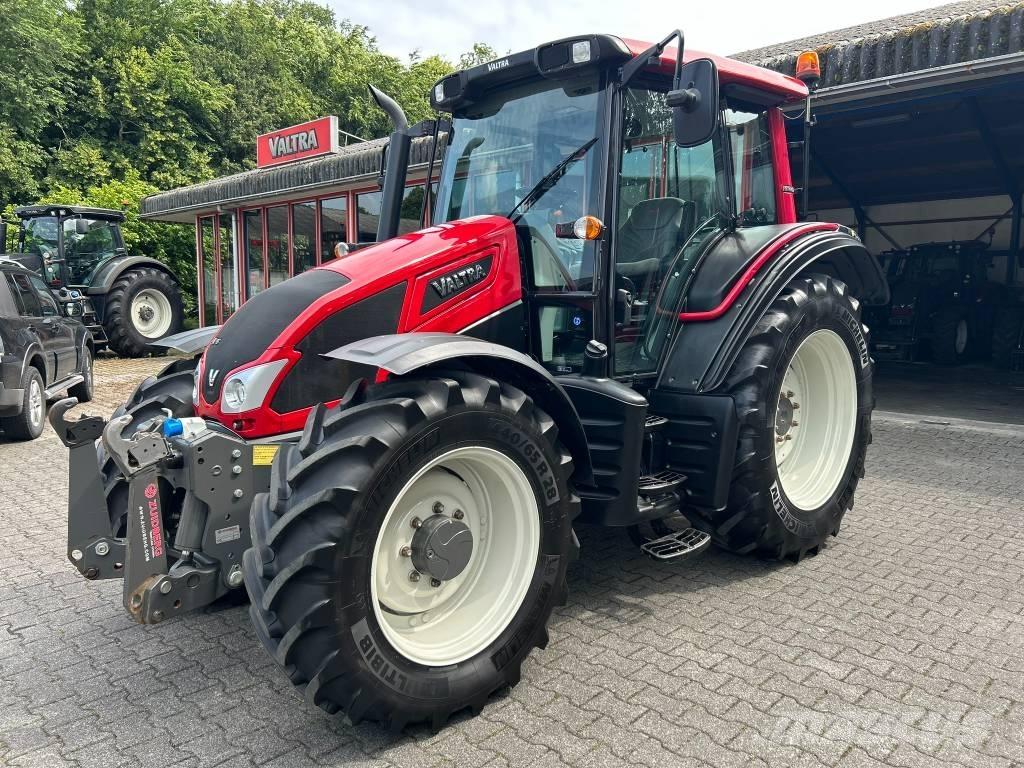 Valtra N 93 Трактори