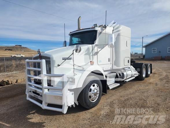 Kenworth T800 Тягачі