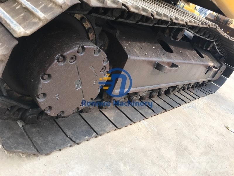 Komatsu PC200-7 Гусеничні екскаватори