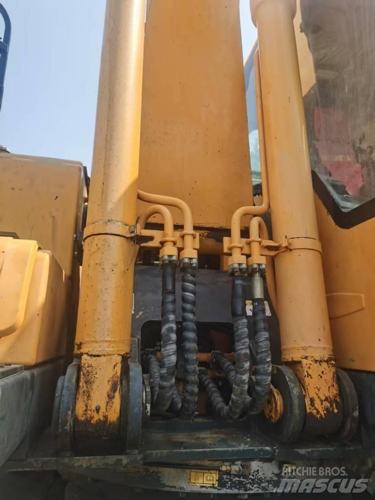 Hyundai R210W-9 Колісні екскаватори