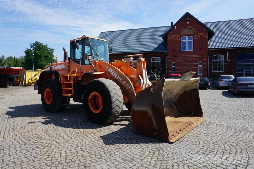 Doosan DL 400 Фронтальні навантажувачі