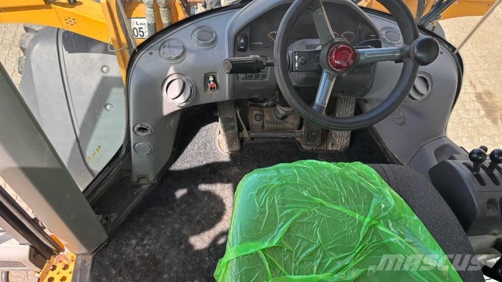 Volvo L 90 G Фронтальні навантажувачі