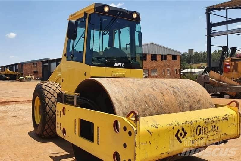 Bomag BW212D-40 Комбіновані катки