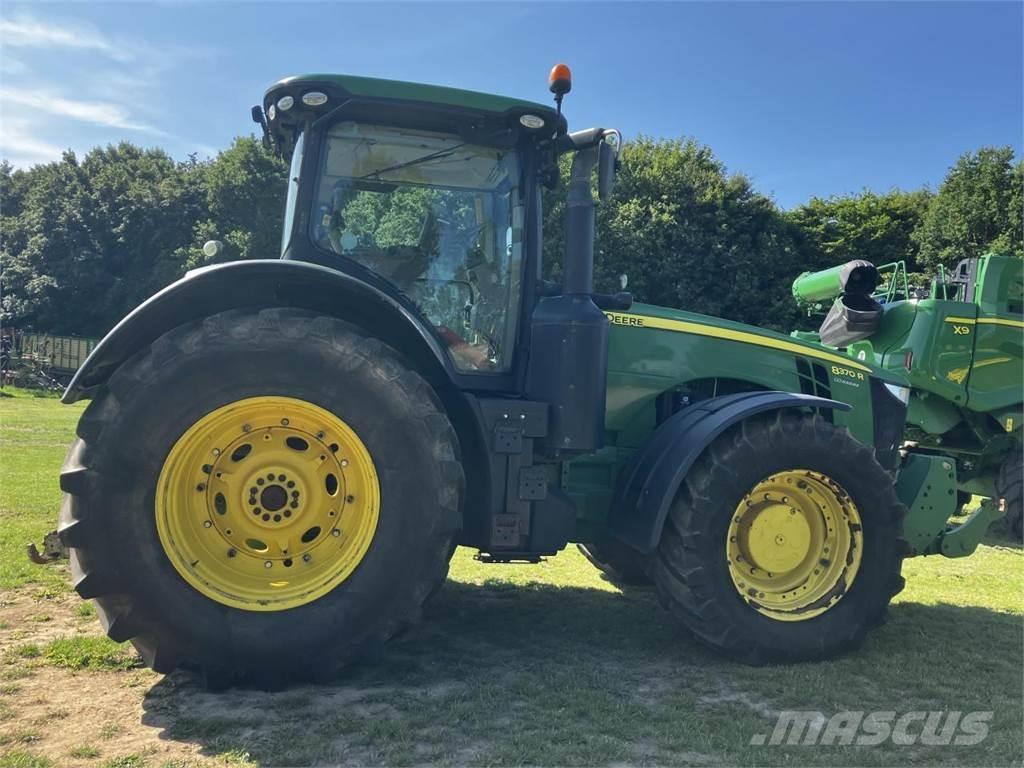 John Deere 8370R Трактори
