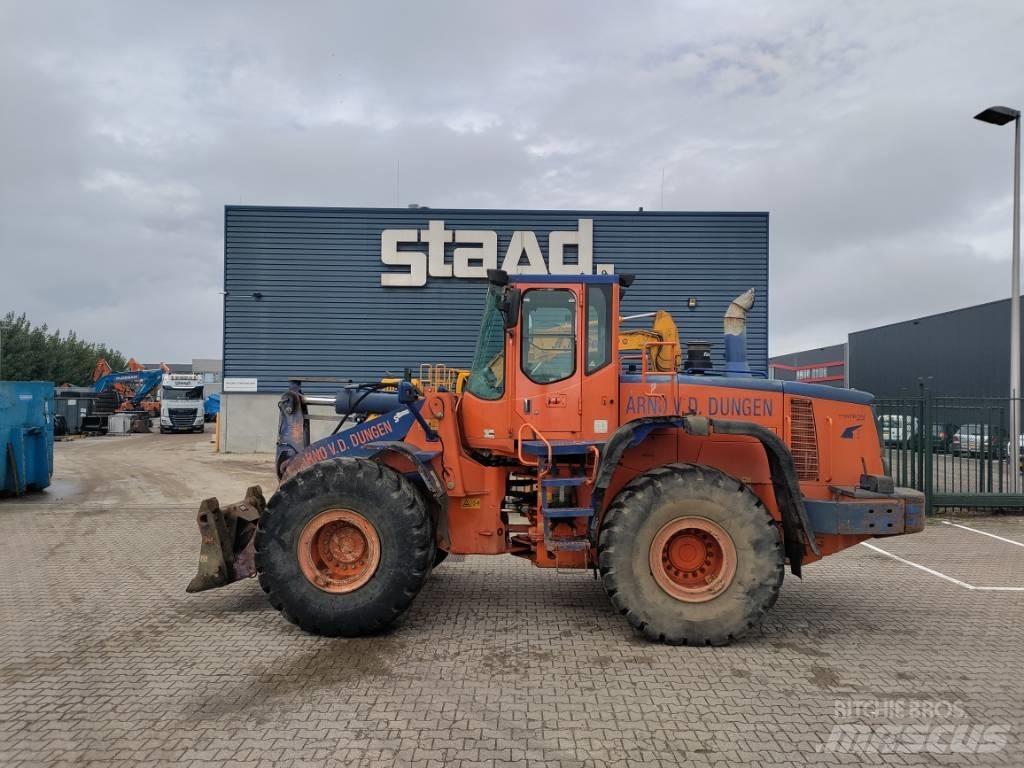 DEVELON DL300-5 Фронтальні навантажувачі та екскаватори
