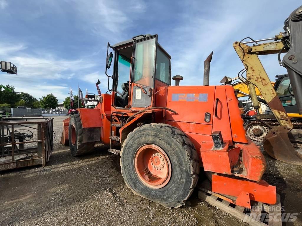 Fiat-Hitachi W 130 Фронтальні навантажувачі