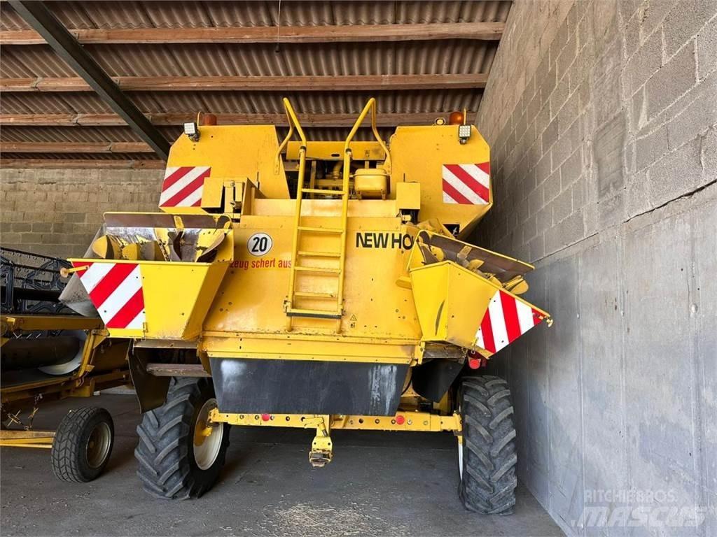 New Holland TF 76 Зернозбиральні комбайни